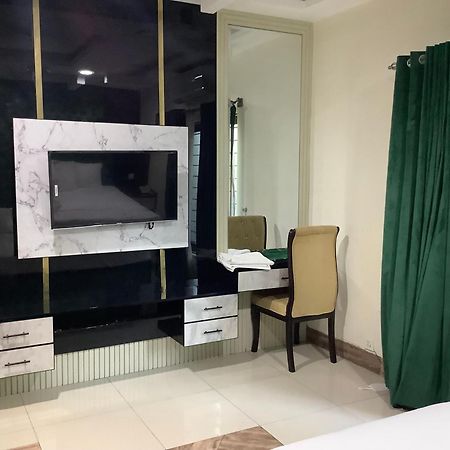 Rose Valet Guest House Islamabad Bagian luar foto