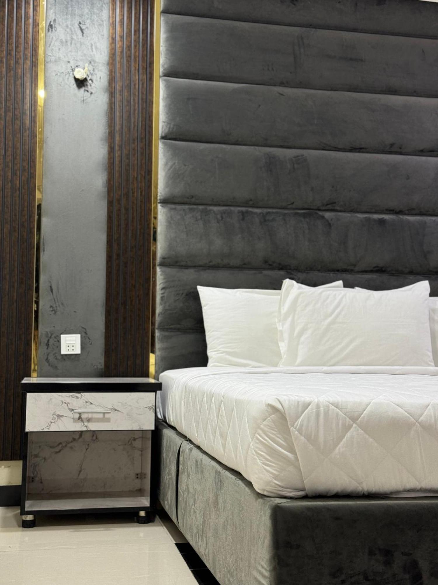 Rose Valet Guest House Islamabad Bagian luar foto