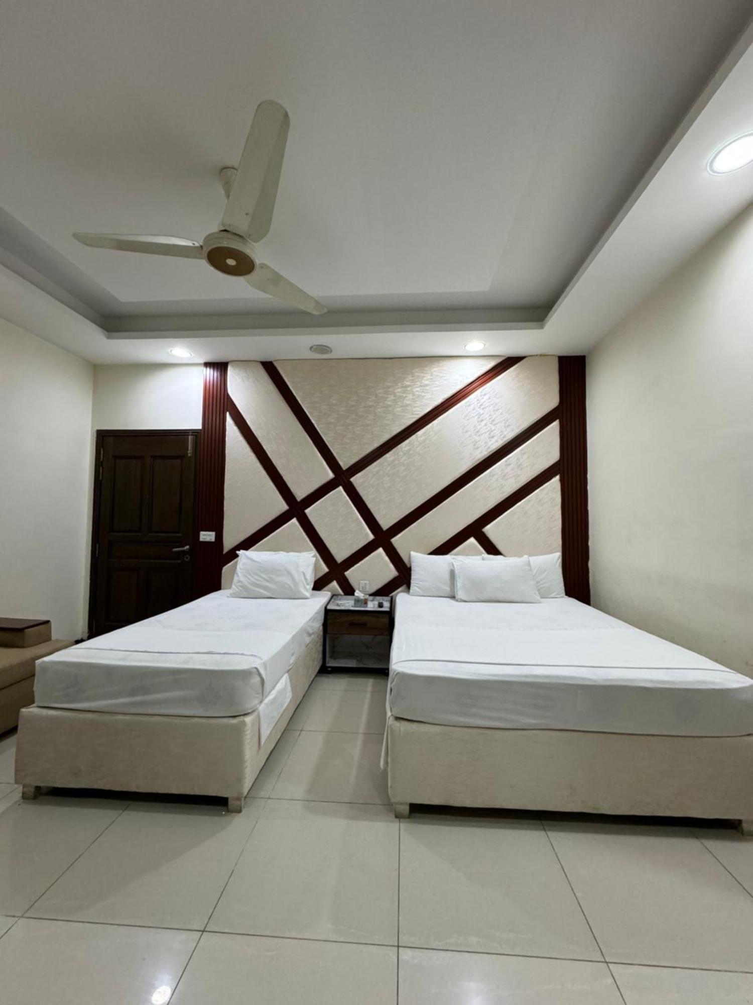 Rose Valet Guest House Islamabad Bagian luar foto