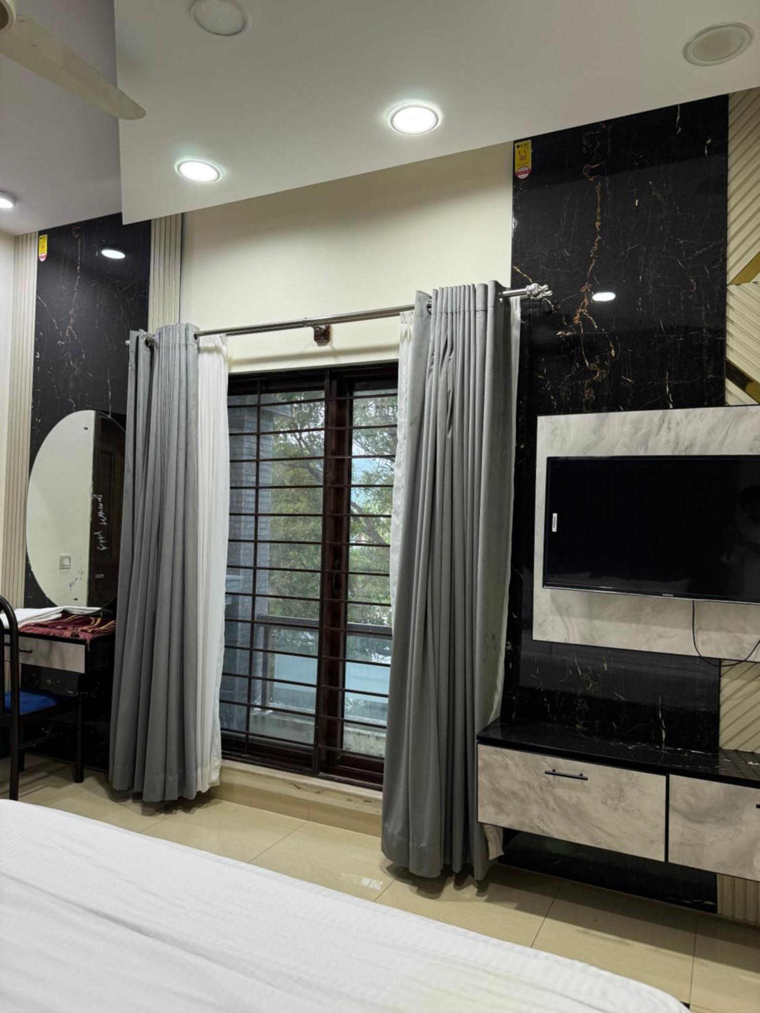 Rose Valet Guest House Islamabad Bagian luar foto