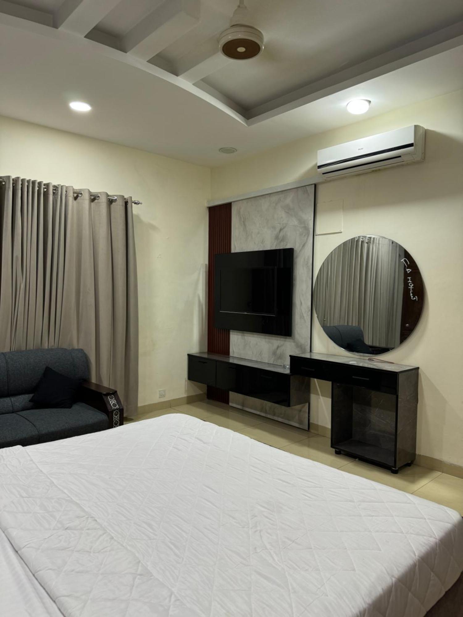 Rose Valet Guest House Islamabad Bagian luar foto