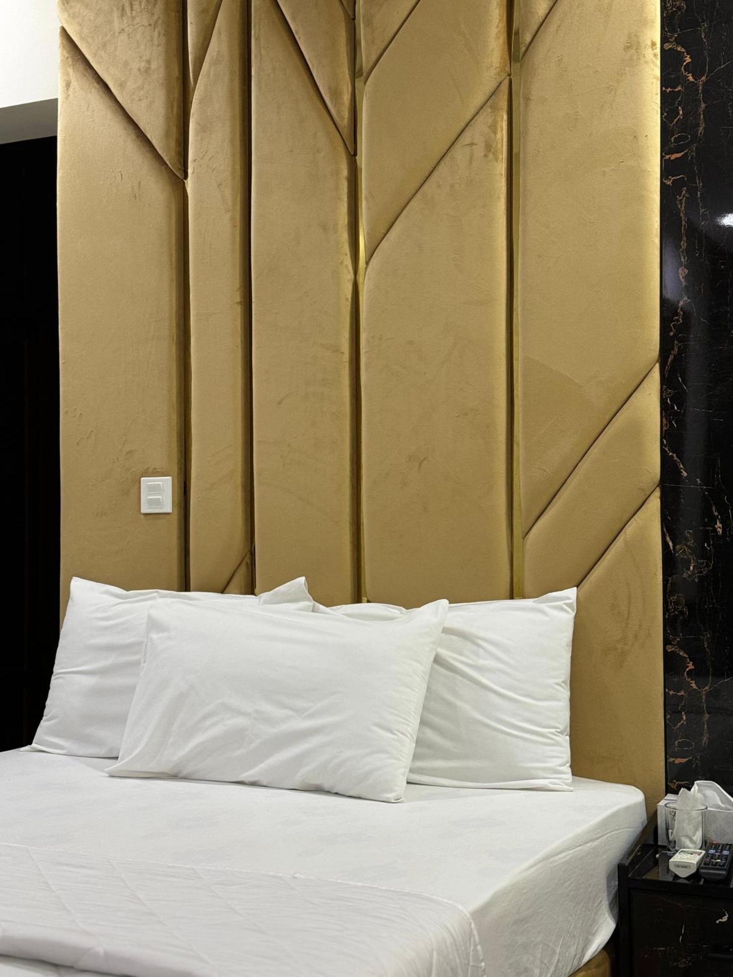 Rose Valet Guest House Islamabad Bagian luar foto